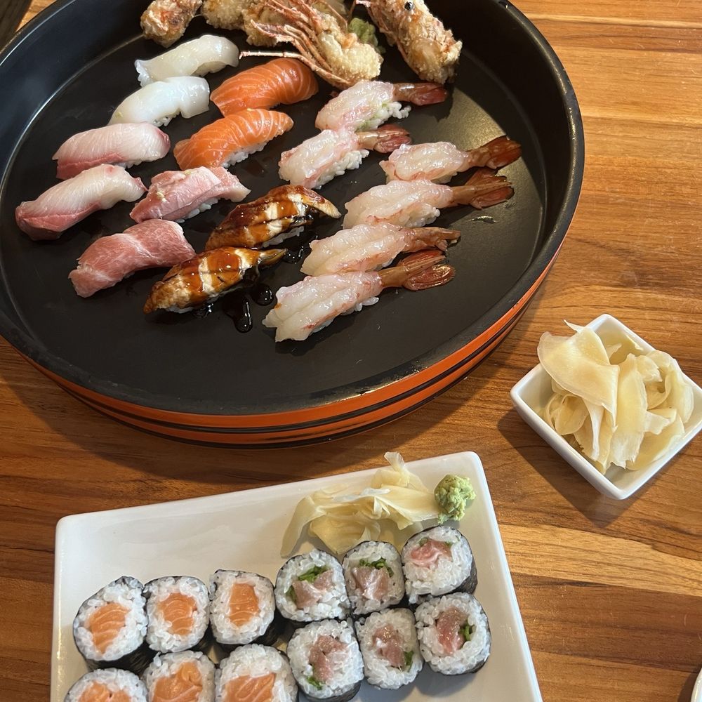 Kazoku - Salmon roll, Negi-toro roll, Self chosen nigiri - Sushi Bars Near Me - Edmonds, Washington Kazoku - Salmon roll, Negi-toro roll, Self chosen nigiri - Sushi Bars Near Me - Edmonds, Washington