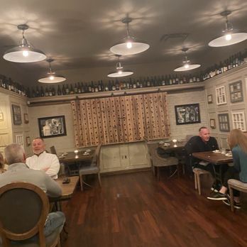 NAPA Kitchen + Bar Dublin - Beautiful decorated room. - New American Near Me - Dublin, Ohio