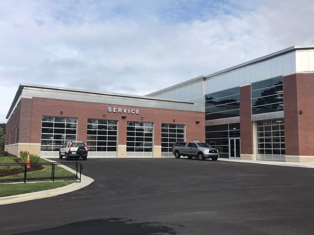 Crossroads Ford of Apex Service Center, Apex Roadtrippers