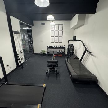 Forge Fitness - Fitness floor - Gyms Near Me - Hicksville, New York Forge Fitness - Fitness floor - Gyms Near Me - Hicksville, New York