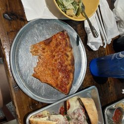 Lenny'z Pizza & Island Bar
