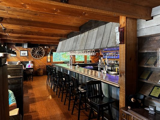 Bogart's Restaurant and Tavern by null