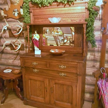 Red Shed Antiques - Antiques Near Me - Hayward, Wisconsin Red Shed Antiques - Antiques Near Me - Hayward, Wisconsin