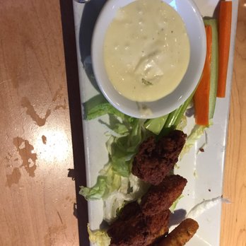 Brownstone Pancake Factory - Mozzarella Sticks & Buffalo Wings with Blue Cheese ($17.90) - Breakfast & Brunch Near Me - Edgewater, New Jersey