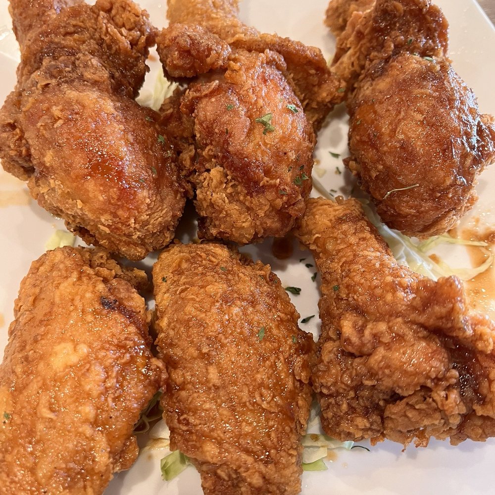 Vons Chicken - B. 1/2 Crispy Fried Chicken (minus one drumstick because I ate one lol) - Korean Near Me - Vallejo, California Vons Chicken - B. 1/2 Crispy Fried Chicken (minus one drumstick because I ate one lol) - Korean Near Me - Vallejo, California