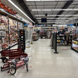 Tri-County Ace - Front of store