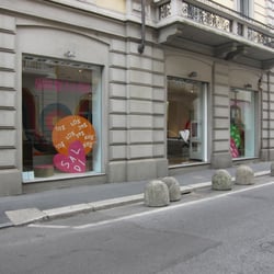Agatha Ruiz de La Prada - Le vetrine