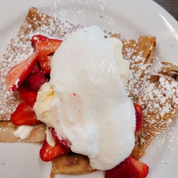 Bea Bea’s - The crepe with super hard chewy edges. Was that what made me go "dine and dash"? - Coffee & Tea Near Me - Glendale, California Bea Bea’s - The crepe with super hard chewy edges. Was that what made me go "dine and dash"? - Coffee & Tea Near Me - Glendale, California