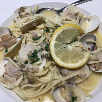 Gaetano's - Classic clam - Italian Near Me - Denver, Colorado