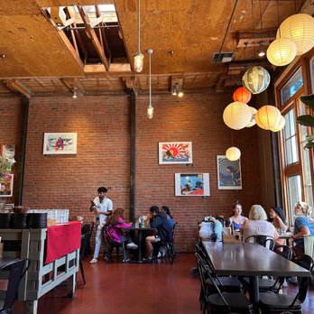 Ramen Gaijin - Indoor seating - Ramen Near Me - Sebastopol, California Ramen Gaijin - Indoor seating - Ramen Near Me - Sebastopol, California