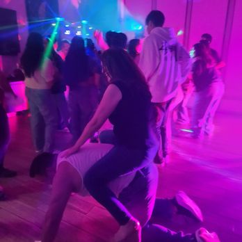 OC Party DJ - Dance Floor - DJs Near Me - Redondo Beach, California OC Party DJ - Dance Floor - DJs Near Me - Redondo Beach, California