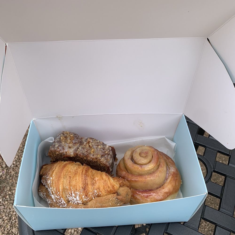 EaDough - Crookie, blueberry glaze cinnamon roll, walnut loaf - Bakeries Near Me - Houston, Texas EaDough - Crookie, blueberry glaze cinnamon roll, walnut loaf - Bakeries Near Me - Houston, Texas