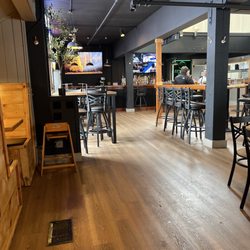 Sky High Pizza Pub