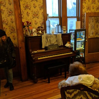 The Ridge - Piano in entryway - Italian Near Me - Hawley, Pennsylvania The Ridge - Piano in entryway - Italian Near Me - Hawley, Pennsylvania