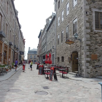 Oncle Antoine - beautiful street for outdoor seating - Pubs Near Me - Quebec City, Quebec Oncle Antoine - beautiful street for outdoor seating - Pubs Near Me - Quebec City, Quebec