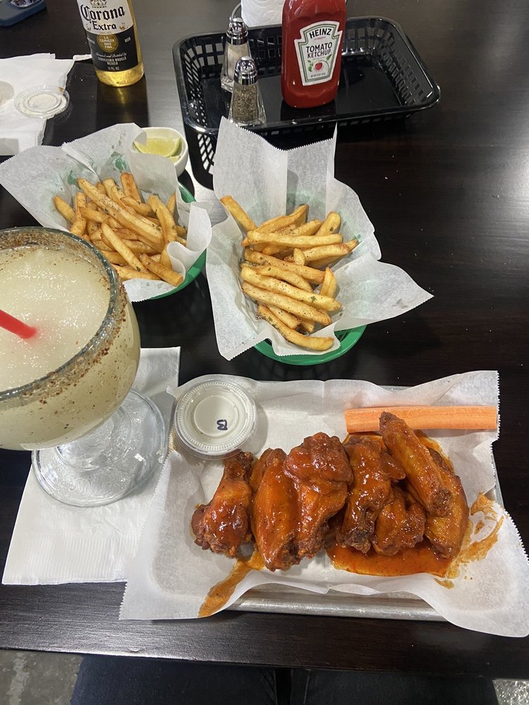 Hot Wings & More