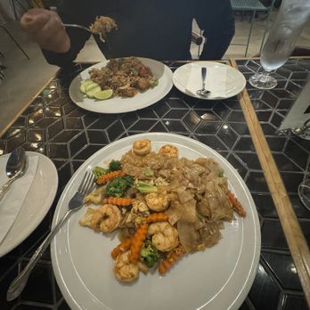 URBAN THAI KITCHEN - Updated September 2024 - 457 Photos & 489 Reviews ...