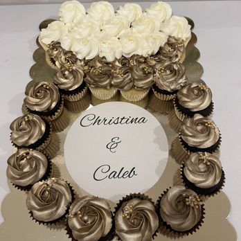 Jen's Cakes - Engagement Ring Cake - Desserts Near Me Jen's Cakes - Engagement Ring Cake - Desserts Near Me