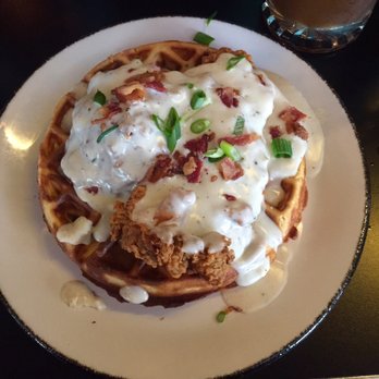 Rosebud Bar & Kitchen - New American Near Me - Somerville, Massachusetts