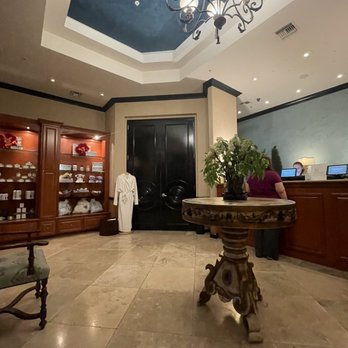 Burke Williams Day Spa - Main lobby - Skin Care Near Me - Orange, California