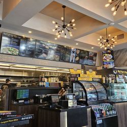 Big Mama's & Papa's Pizzeria - Glendale