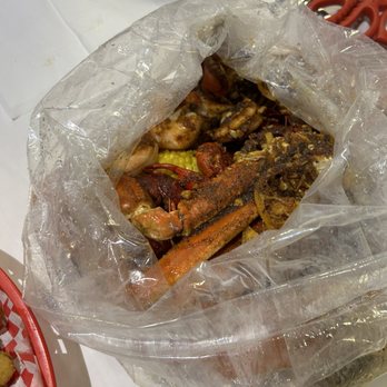 Yummy Crab - #12 combo with an extra 1/2lb snow crab - Seafood Near Me - Vancouver, Washington Yummy Crab - #12 combo with an extra 1/2lb snow crab - Seafood Near Me - Vancouver, Washington