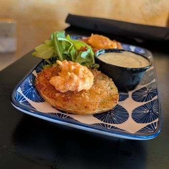 Maxine's On Shine - Fried green tomatoes with palmetto cheese - New American Near Me - Orlando, Florida