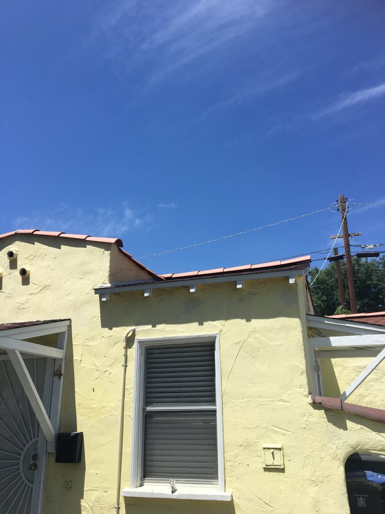 Slide of United Roofing