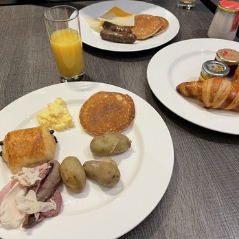 Zucca - Hotel breakfast with my friend - Italian Near Me - Lyon, 69