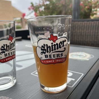 The Hudson Eatery & Bar - Tropic boom IPA - Beer Bar Near Me - Tempe, Arizona The Hudson Eatery & Bar - Tropic boom IPA - Beer Bar Near Me - Tempe, Arizona