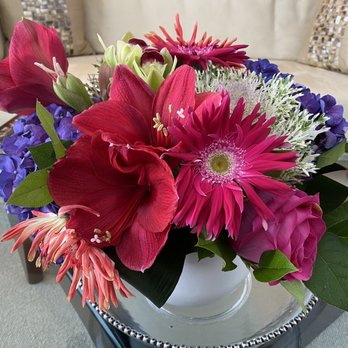 Arts & Flowers - Awesome birthday flowers - Florists Near Me - Minneapolis, Minnesota Arts & Flowers - Awesome birthday flowers - Florists Near Me - Minneapolis, Minnesota
