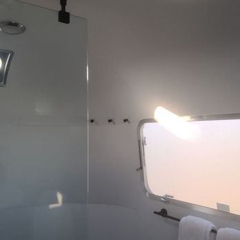 Auto Camp - Joshua Tree - Walk in shower, very spacious - Campgrounds Near Me - Joshua Tree, California
