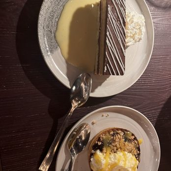 DANCIN Vineyards - Opera cake, tartlette - Wineries Near Me - Medford, Oregon