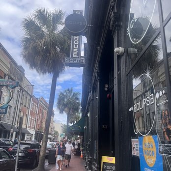 Eclipse Bar and Grill - the outside of the restaurant - Bars Near Me - Savannah, Georgia Eclipse Bar and Grill - the outside of the restaurant - Bars Near Me - Savannah, Georgia
