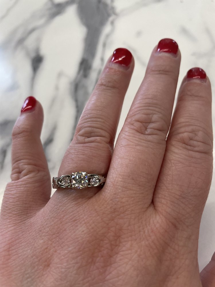 WILSONVILLE DIAMOND Updated October 2024 17 Reviews 8249 SW