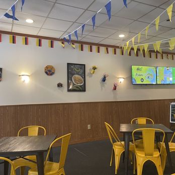 Mr Patakon - The feel of a street cafe restaurant in Colombia - Colombian Near Me - Indianapolis, Indiana Mr Patakon - The feel of a street cafe restaurant in Colombia - Colombian Near Me - Indianapolis, Indiana