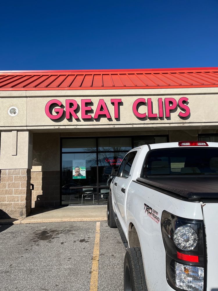 GREAT CLIPS Updated August 2024 21 Reviews 7421 Metcalf Ave