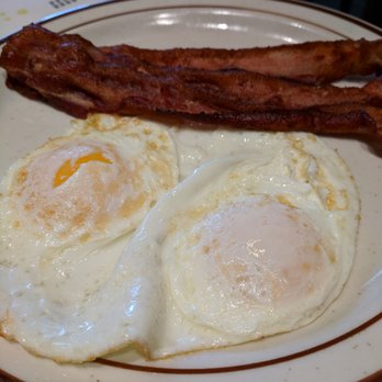 Mimosas Cafe - Over Easy Eggs and Bacon - Breakfast & Brunch Near Me - San Jose, California