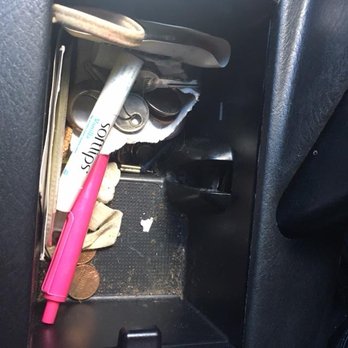 Sound and Alarm - Zoomed out (ignore my crap - I actually do put cups in here) - Car Stereo Installation Near Me - Daly City, California Sound and Alarm - Zoomed out (ignore my crap - I actually do put cups in here) - Car Stereo Installation Near Me - Daly City, California