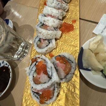 Izakaya Yagiya - Las Vegas roll... lot going on. Hard to eat as it was falling apart - Izakaya Near Me - Las Vegas, Nevada Izakaya Yagiya - Las Vegas roll... lot going on. Hard to eat as it was falling apart - Izakaya Near Me - Las Vegas, Nevada