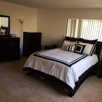eaves Mission Ridge - Huge Master Bedroom! - Apartments Near Me - San Diego, California