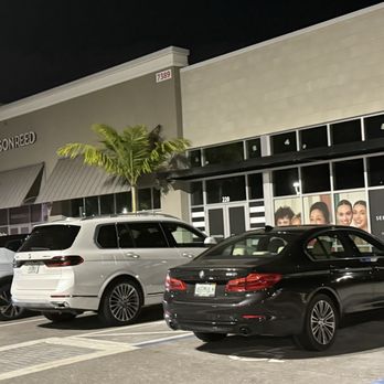 Boynton Beach Marketplace - Shopping Centers Near Me - Boynton Beach, Florida