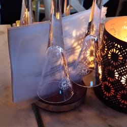 Två Små Svin - Här kan du dricka kvalitetssnaps :)