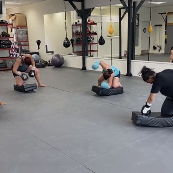King Martial Arts Co. - Ground and pound drills. - Kickboxing Near Me - Sunnyvale, California King Martial Arts Co. - Ground and pound drills. - Kickboxing Near Me - Sunnyvale, California