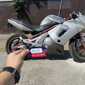 BDS Locksmith - 2006 Kawasaki Ninja 650 new key made. Keys & locksmith motorcycle key. Motorcycle key. Locksmith near me . Motorcycle locksmith. - Keys & Locksmiths Near Me