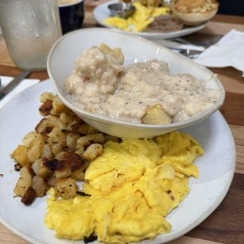 Home Grown - Biscuits and gravy - Coffee & Tea Near Me - West Des Moines, Iowa Home Grown - Biscuits and gravy - Coffee & Tea Near Me - West Des Moines, Iowa