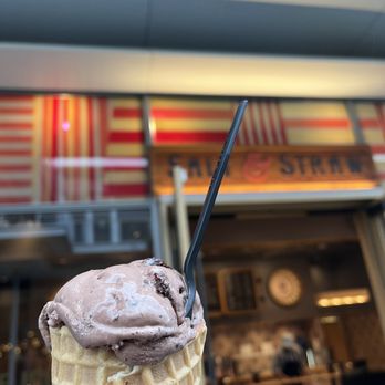 Salt & Straw - Chocolate gooey brownie - Ice Cream & Frozen Yogurt Near Me - San Ramon, California Salt & Straw - Chocolate gooey brownie - Ice Cream & Frozen Yogurt Near Me - San Ramon, California