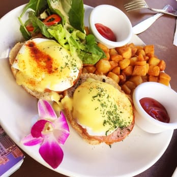 Aloha Kitchen - Eggs Benedict! - Breakfast & Brunch Near Me - Honolulu, Hawaii Aloha Kitchen - Eggs Benedict! - Breakfast & Brunch Near Me - Honolulu, Hawaii