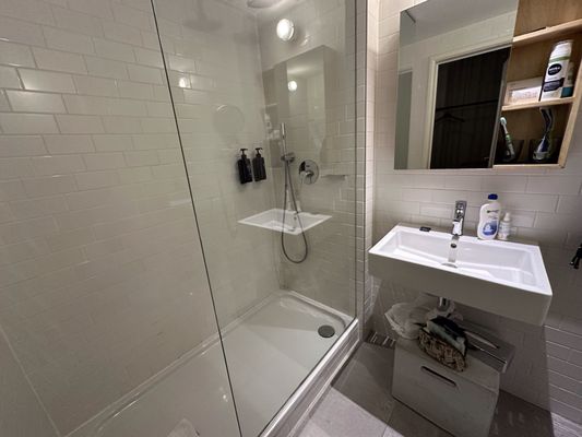 9HOTEL CENTRAL by null