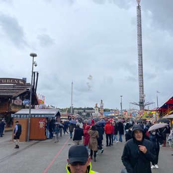 Oktoberfest - Entering the fair opening day - Fun Fair Near Me - Munich, BY Oktoberfest - Entering the fair opening day - Fun Fair Near Me - Munich, BY